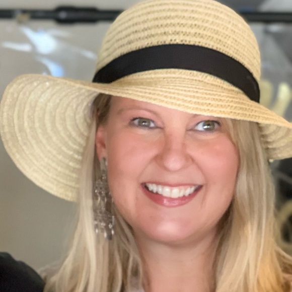 Meet your Posher, Tracy - Picture 3 of 6